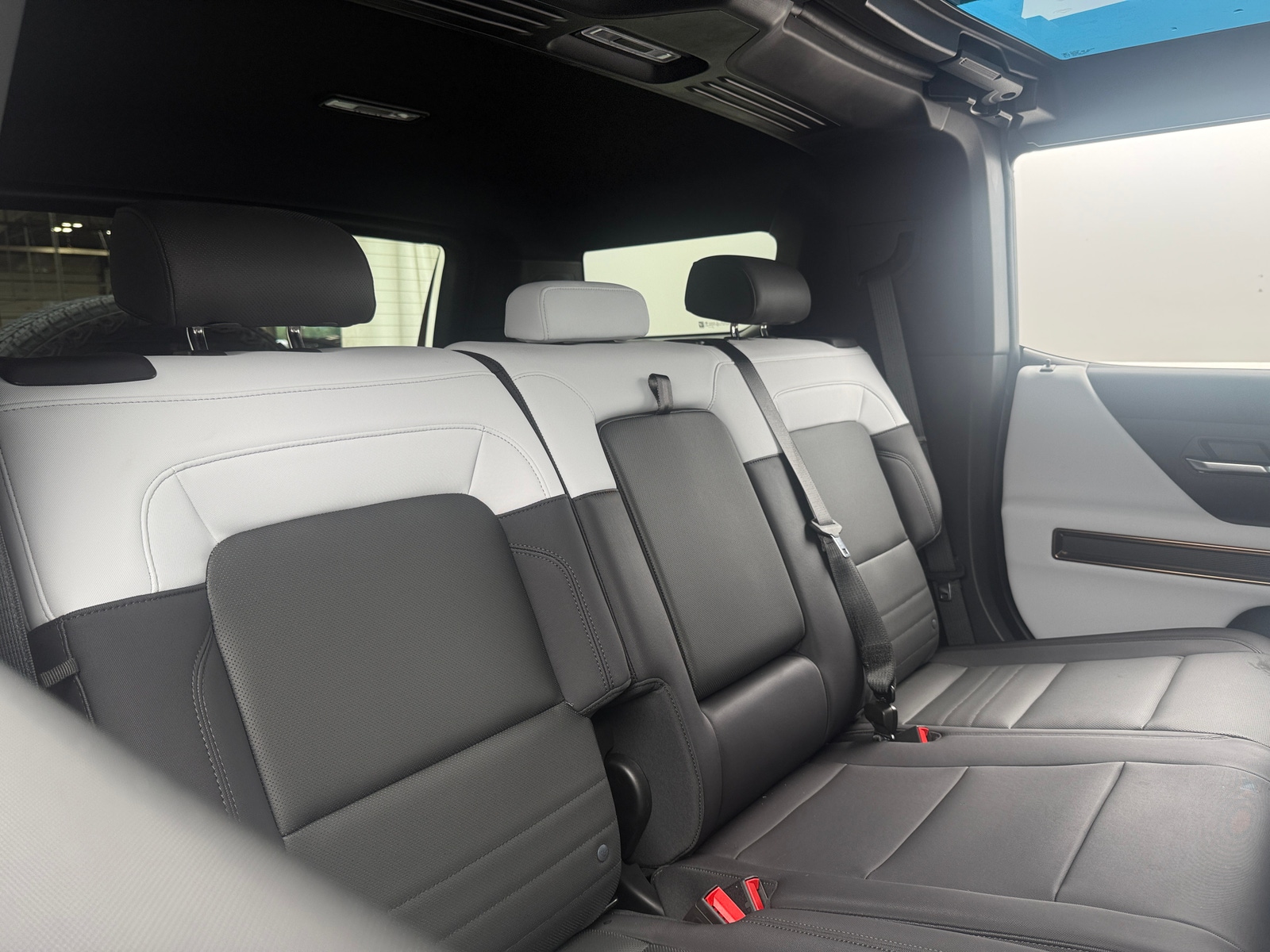 Thumbnail: 2025 GMC Hummer EV - 5