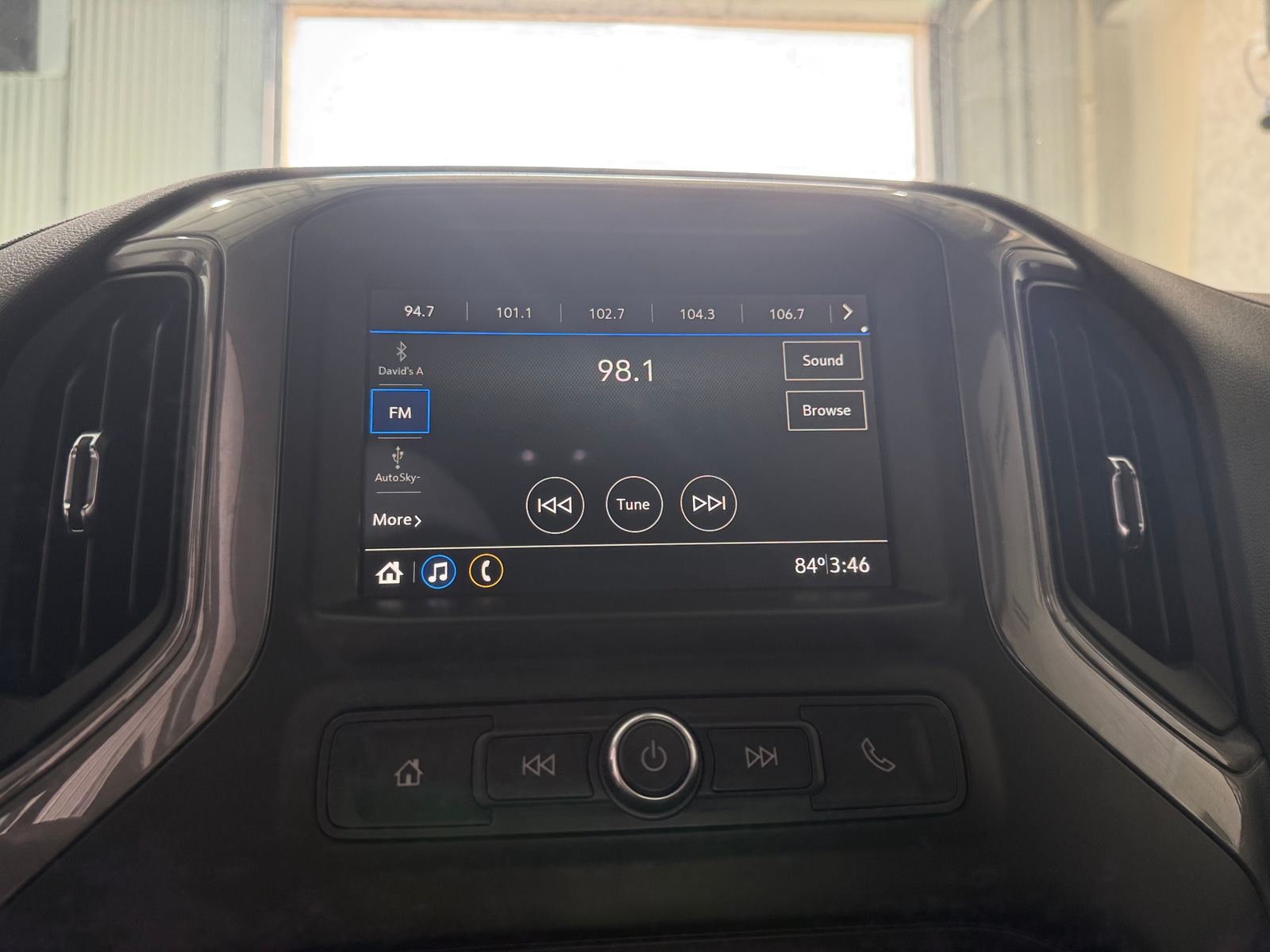 Thumbnail: 2019 Chevrolet Silverado 1500 - 4
