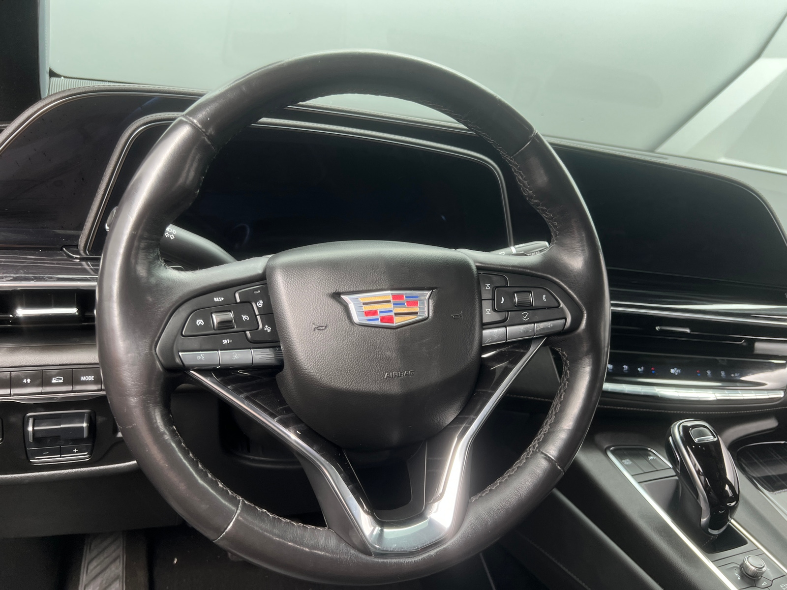 Thumbnail: 2022 Cadillac Escalade - 4