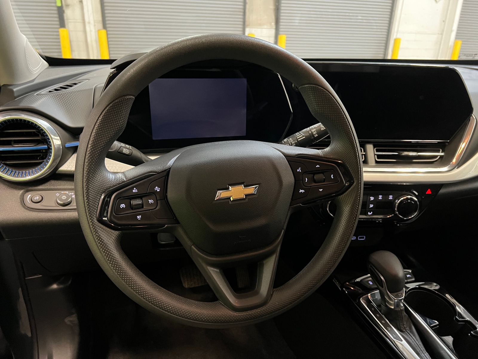 Thumbnail: 2025 Chevrolet Trax - 4