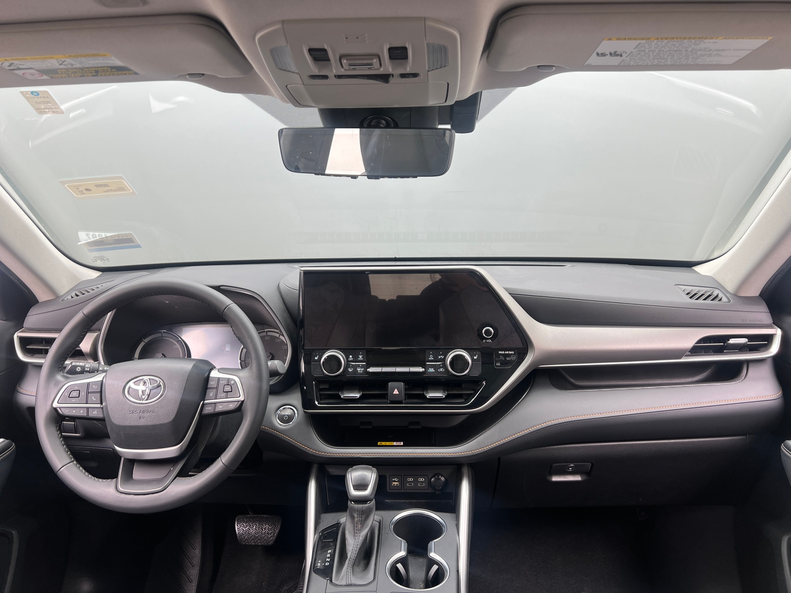 Thumbnail: 2023 Toyota Highlander - 2