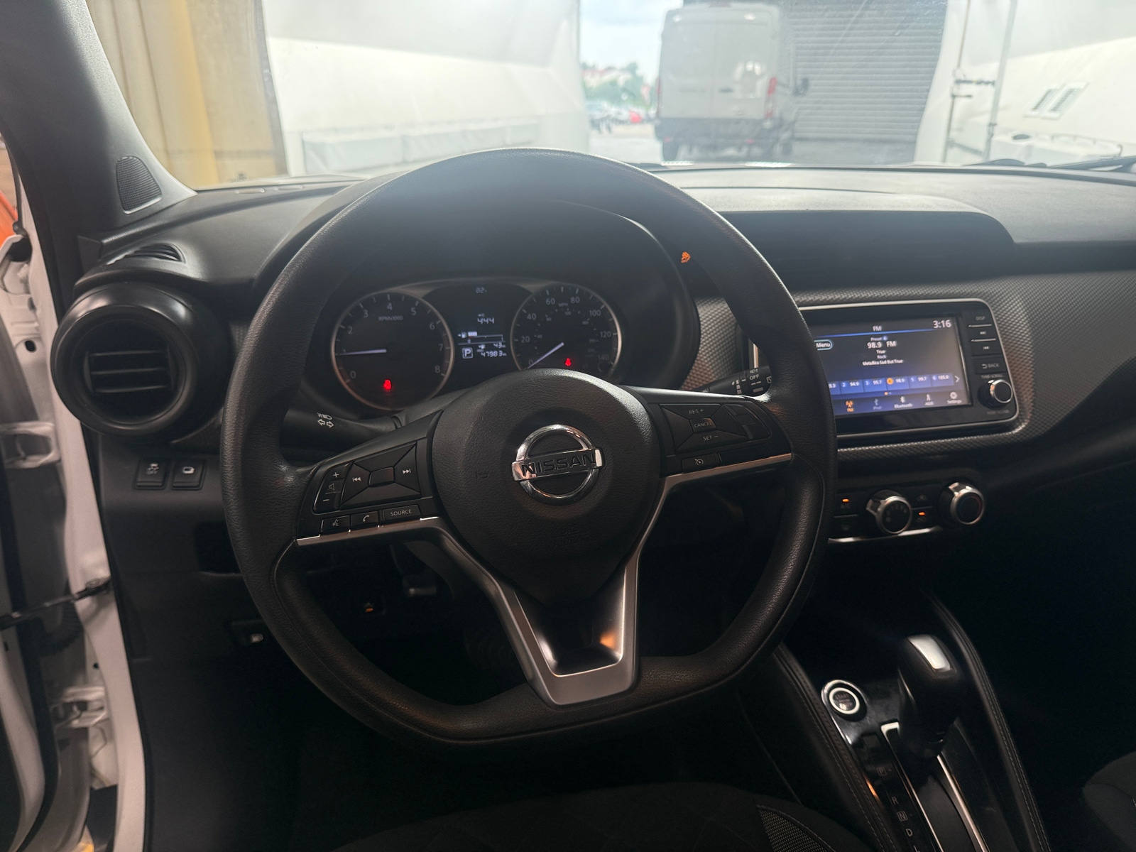 Thumbnail: 2018 Nissan Kicks - 5