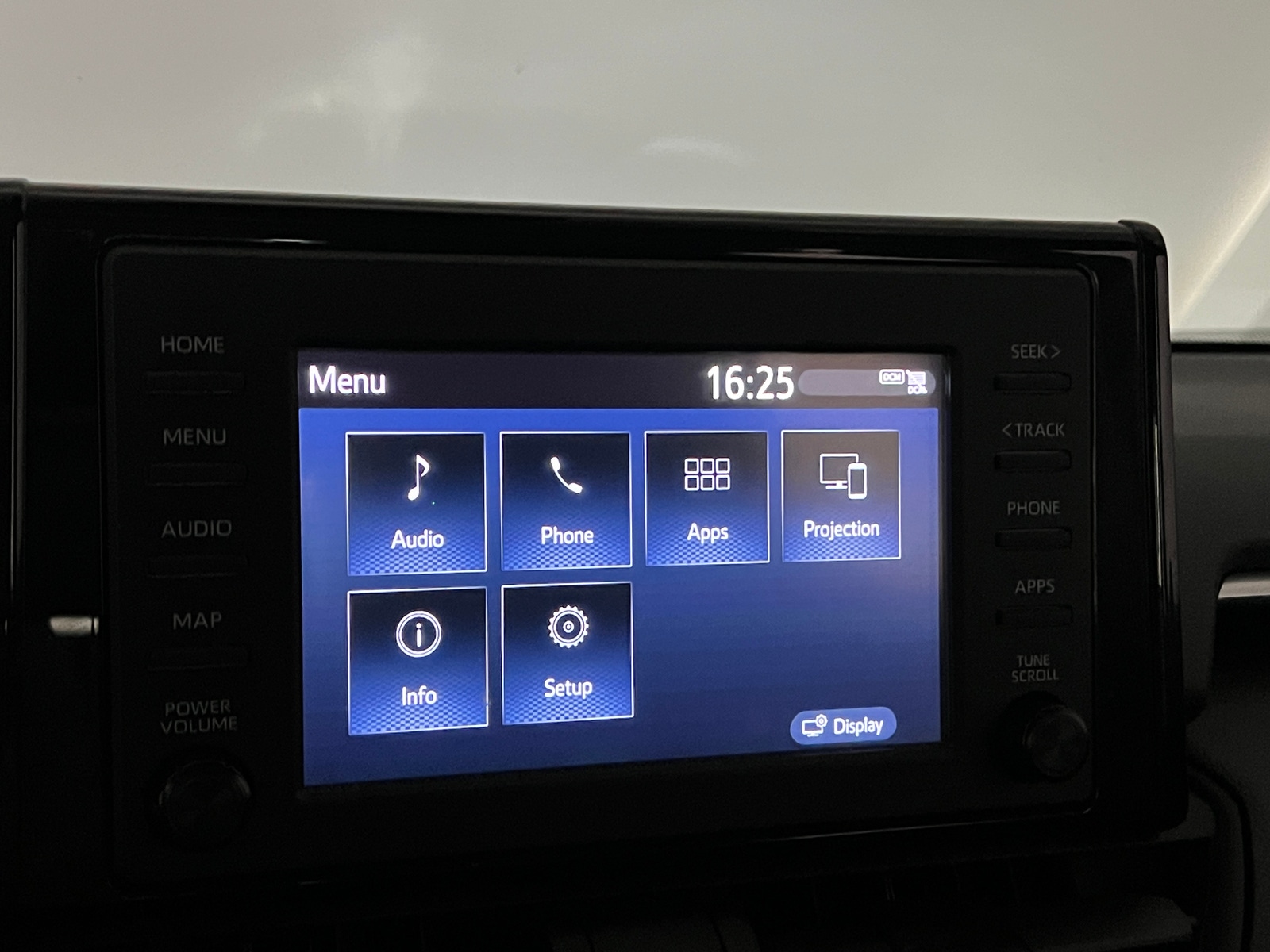 Thumbnail: 2019 Toyota RAV4 - 4