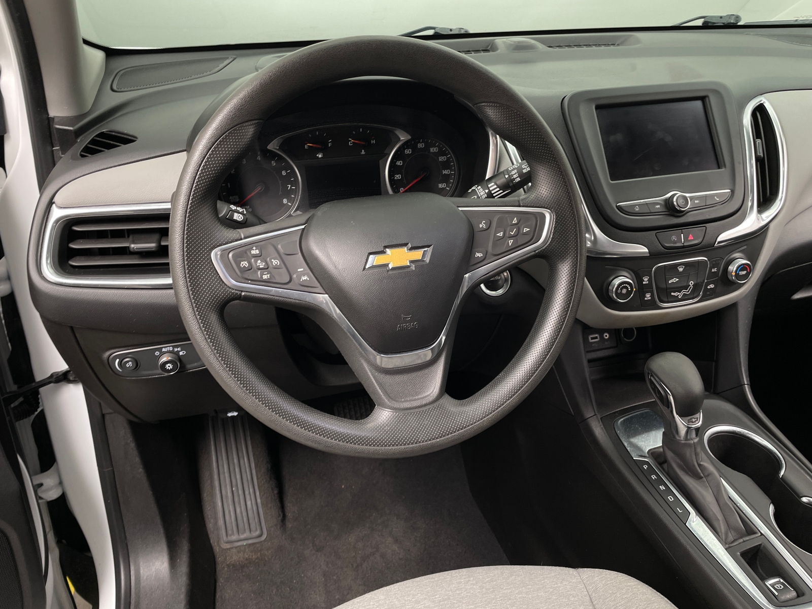 Thumbnail: 2022 Chevrolet Equinox - 5