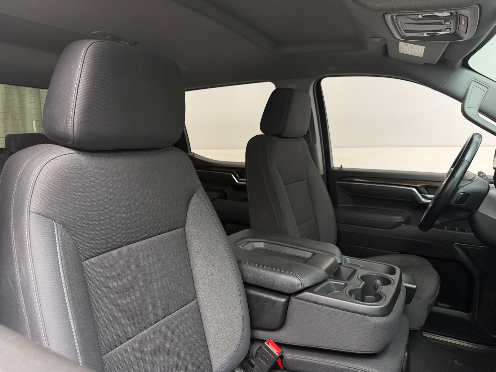 Thumbnail: 2025 Chevrolet Silverado 1500 - 2