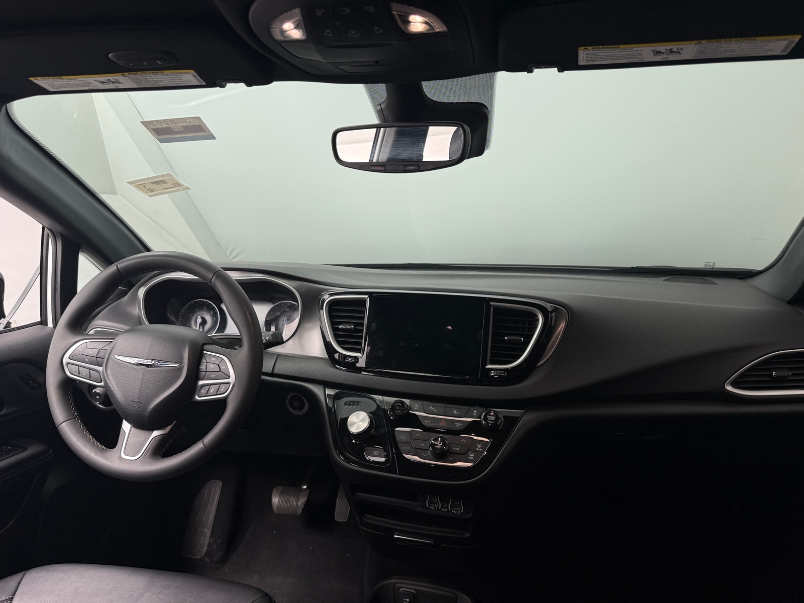 Thumbnail: 2025 Chrysler Pacifica - 2