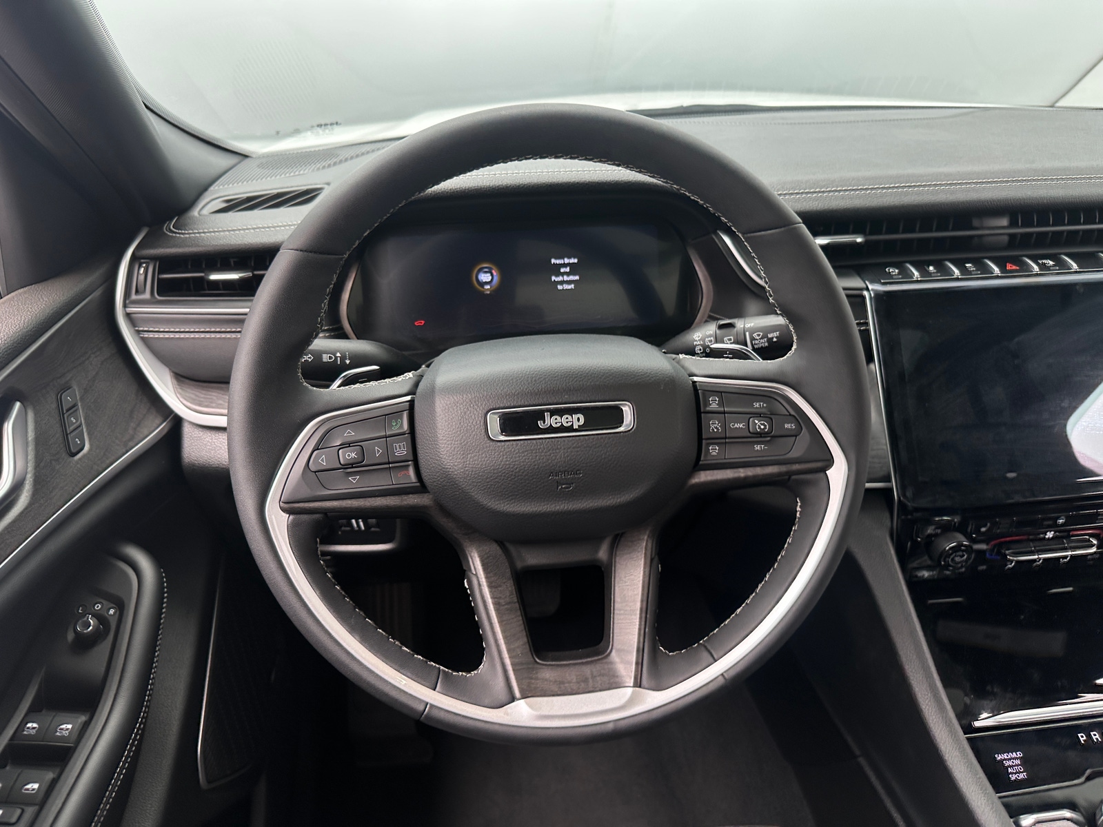 Thumbnail: 2025 Jeep Grand Cherokee L - 4