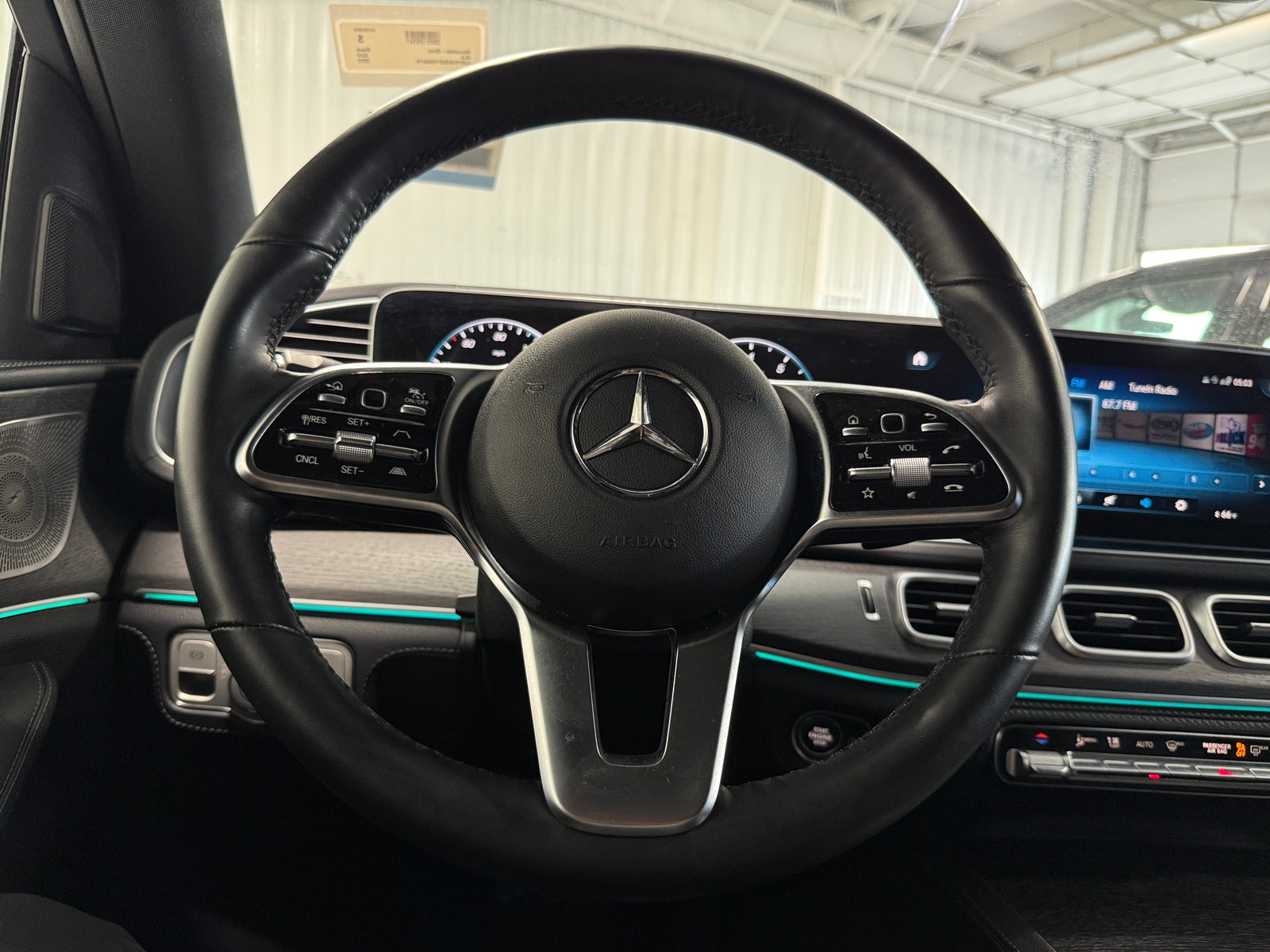 Thumbnail: 2023 Mercedes-Benz GLE - 4