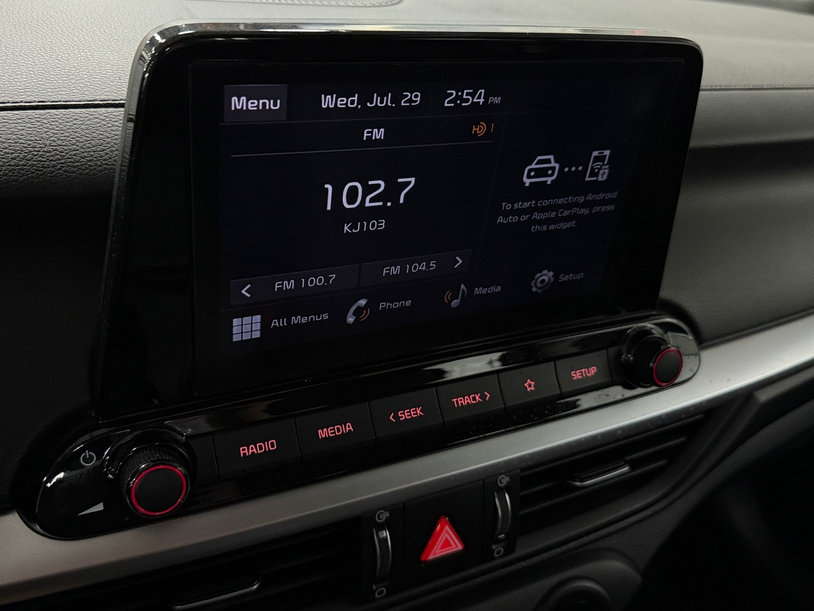 Thumbnail: 2024 Kia Forte - 4