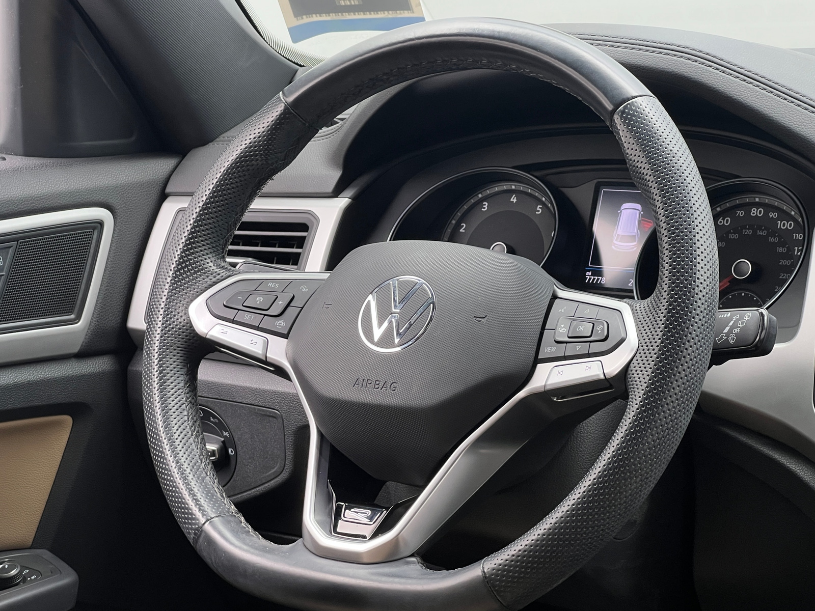 Thumbnail: 2021 Volkswagen Atlas - 4
