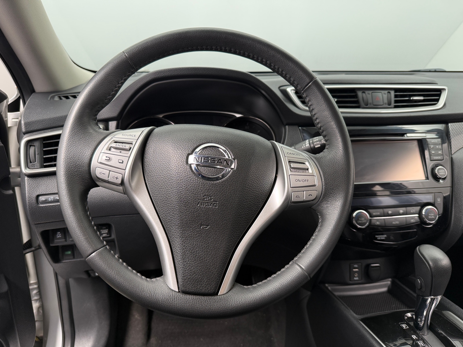 Thumbnail: 2016 Nissan Rogue - 4