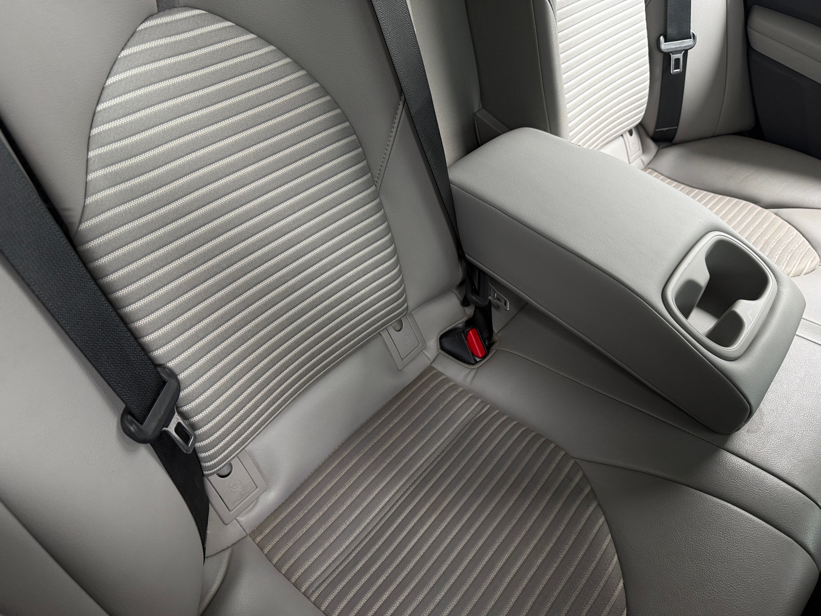 Thumbnail: 2019 Toyota Camry - 6