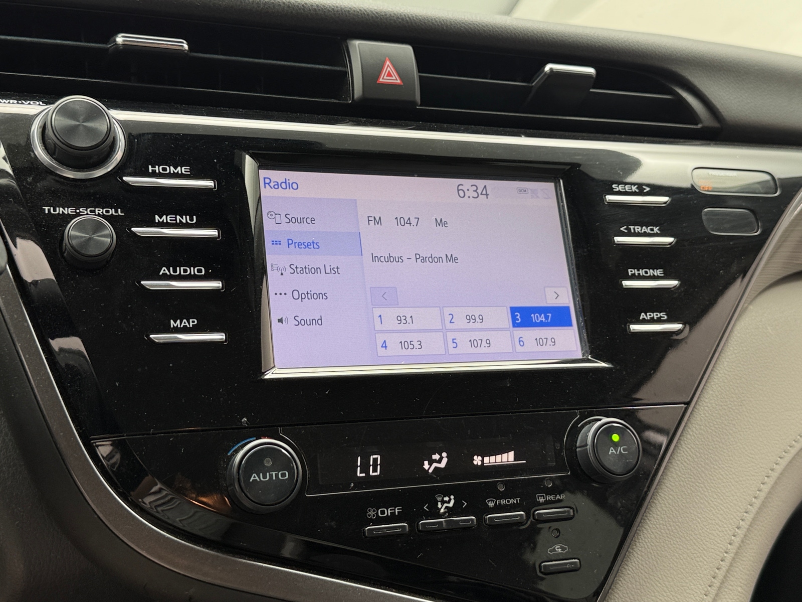 Thumbnail: 2019 Toyota Camry - 4