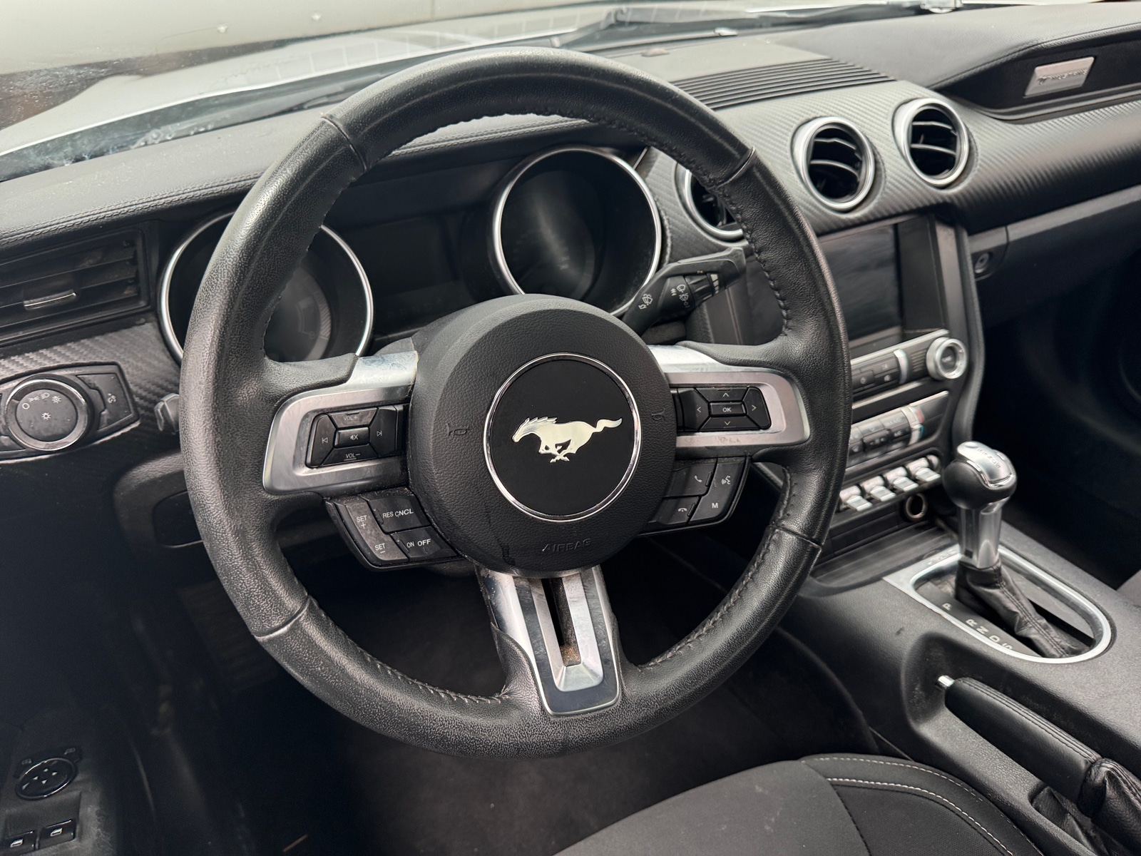 Thumbnail: 2022 Ford Mustang - 4