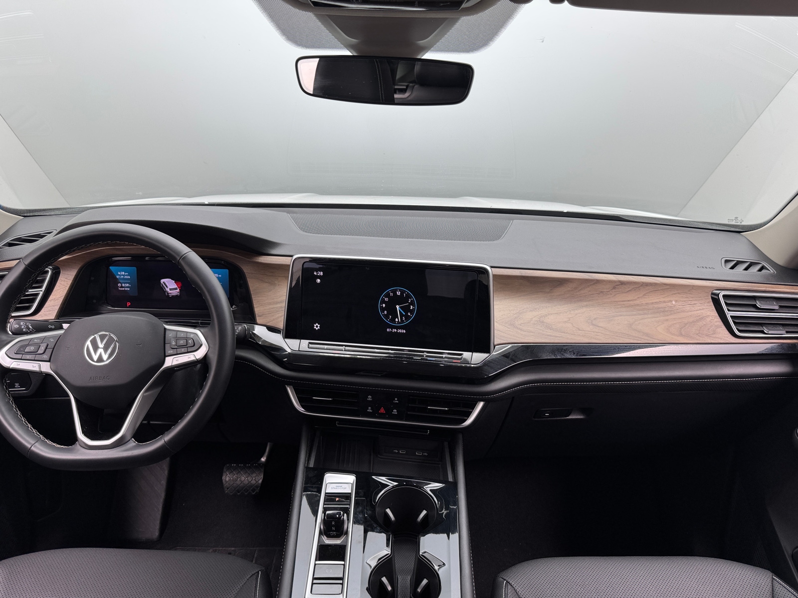 Thumbnail: 2025 Volkswagen Atlas - 3