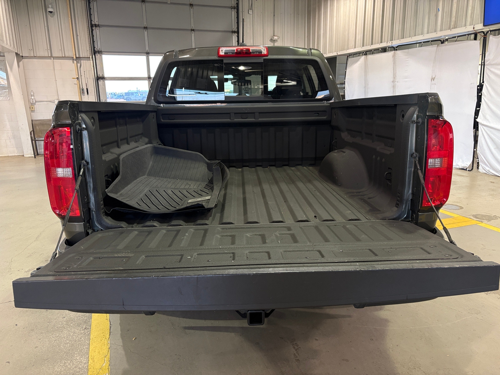Thumbnail: 2018 Chevrolet Colorado - 7