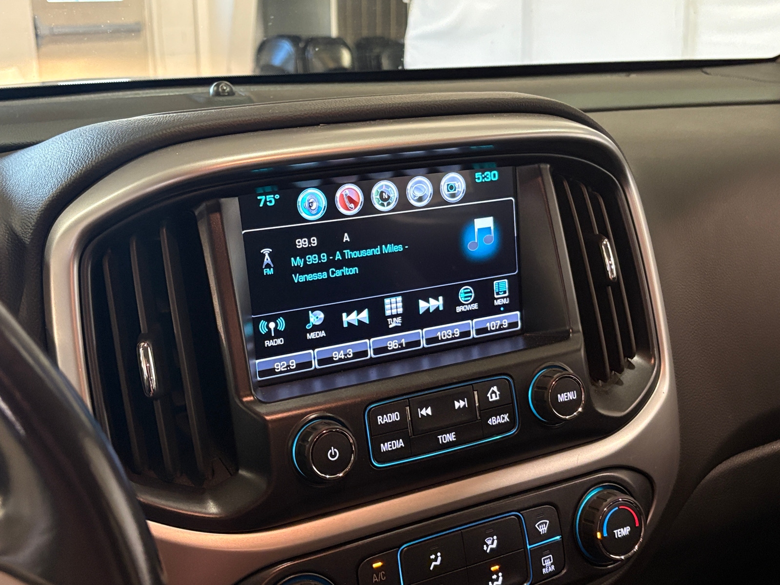 Thumbnail: 2018 Chevrolet Colorado - 4