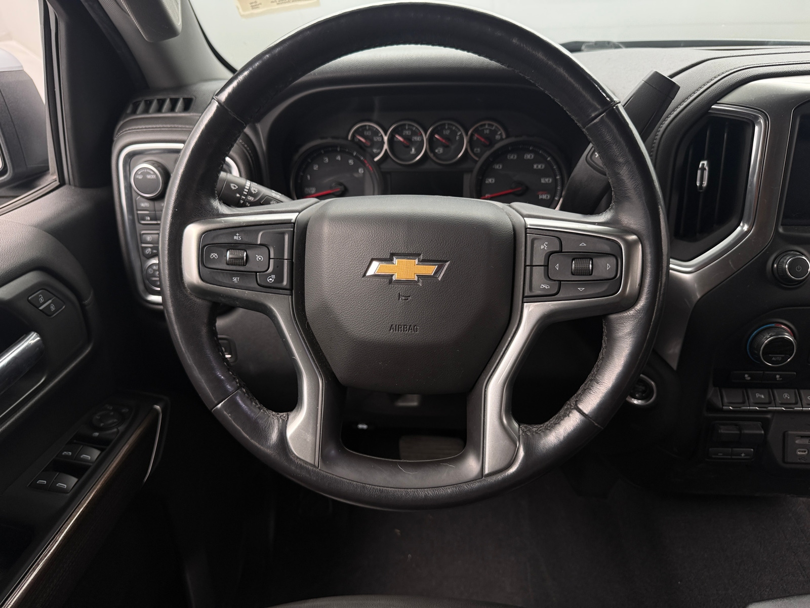 Thumbnail: 2020 Chevrolet Silverado 1500 - 5