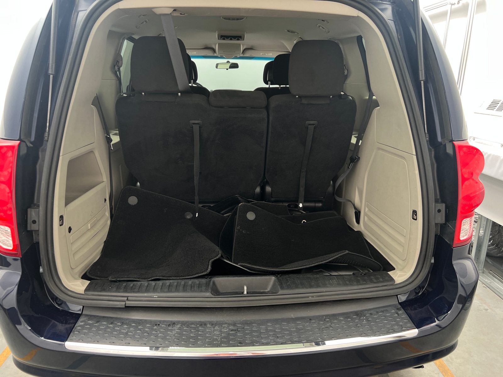 Thumbnail: 2016 Dodge Grand Caravan - 7