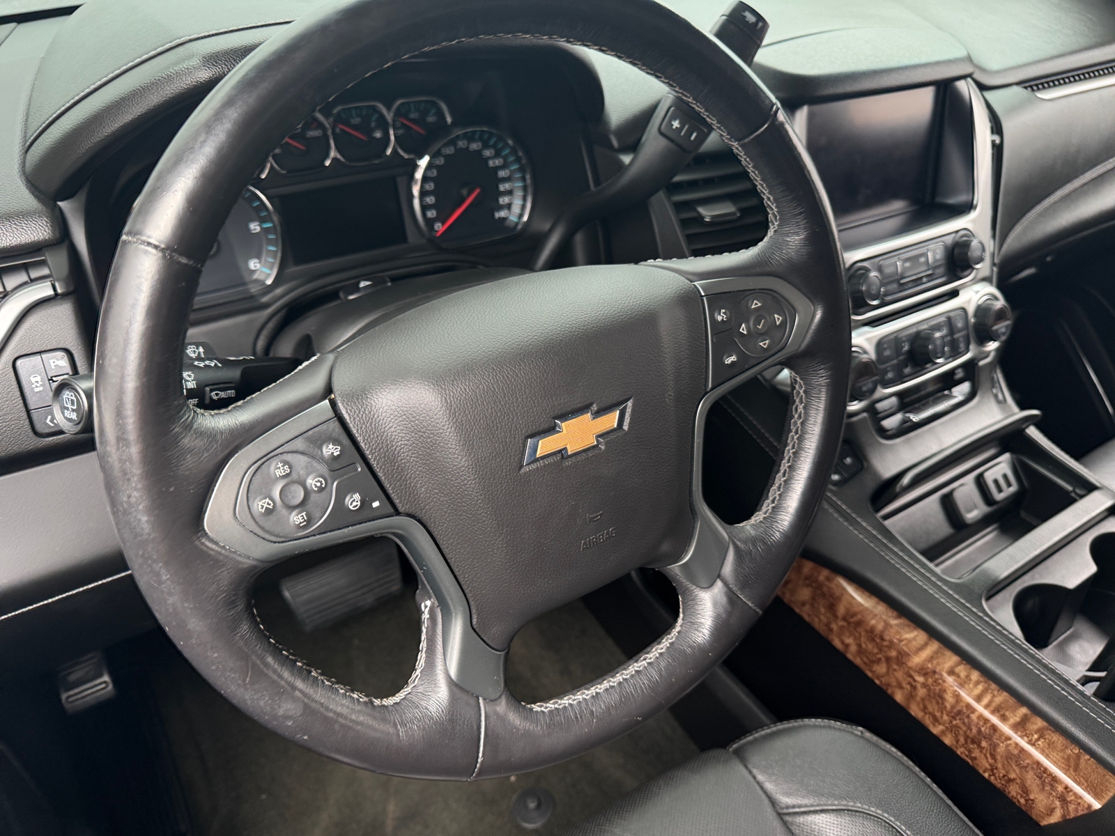Thumbnail: 2018 Chevrolet Suburban - 4