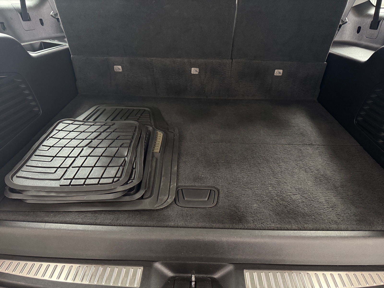 Thumbnail: 2018 Chevrolet Suburban - 6