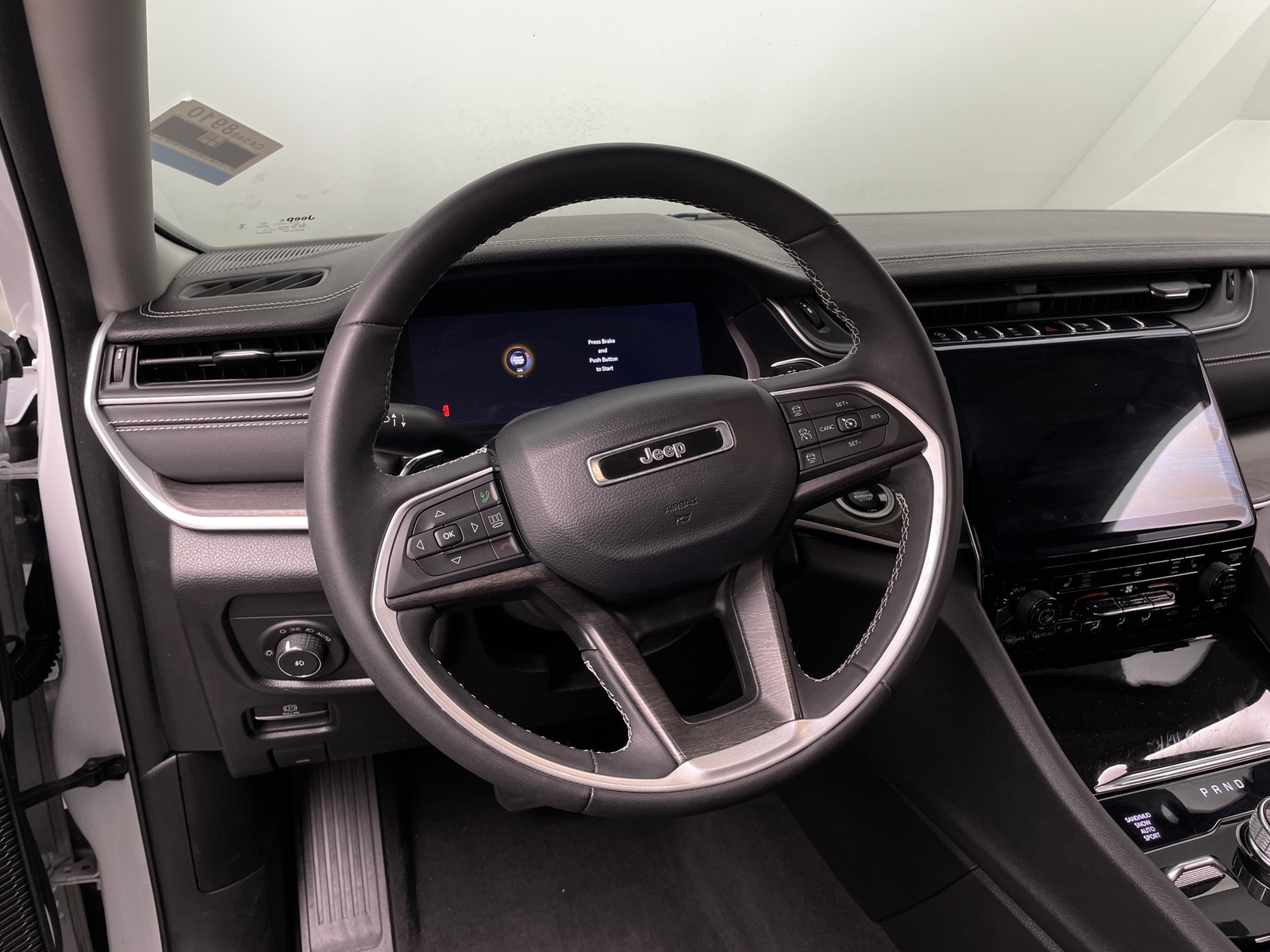 Thumbnail: 2023 Jeep Grand Cherokee L - 4