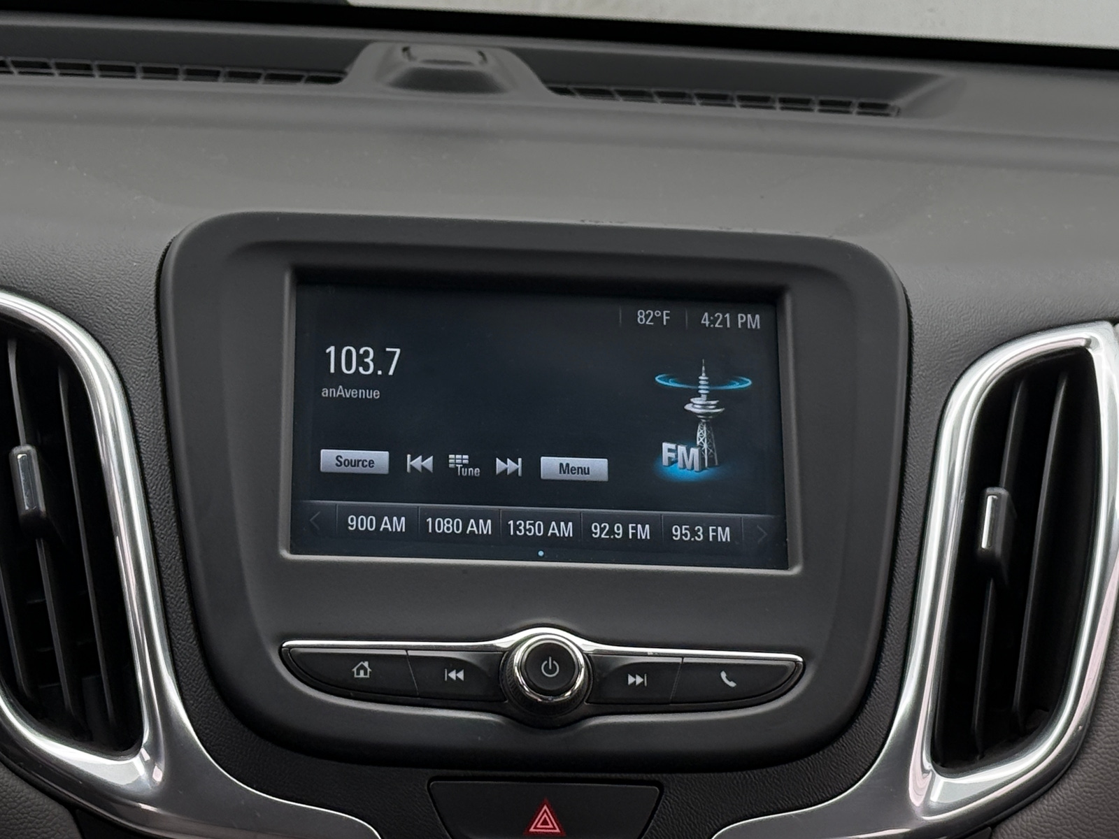Thumbnail: 2018 Chevrolet Equinox - 4