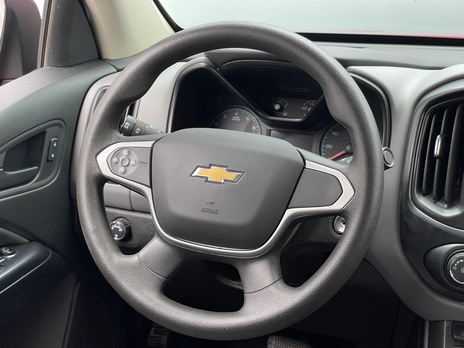 Thumbnail: 2021 Chevrolet Colorado - 5