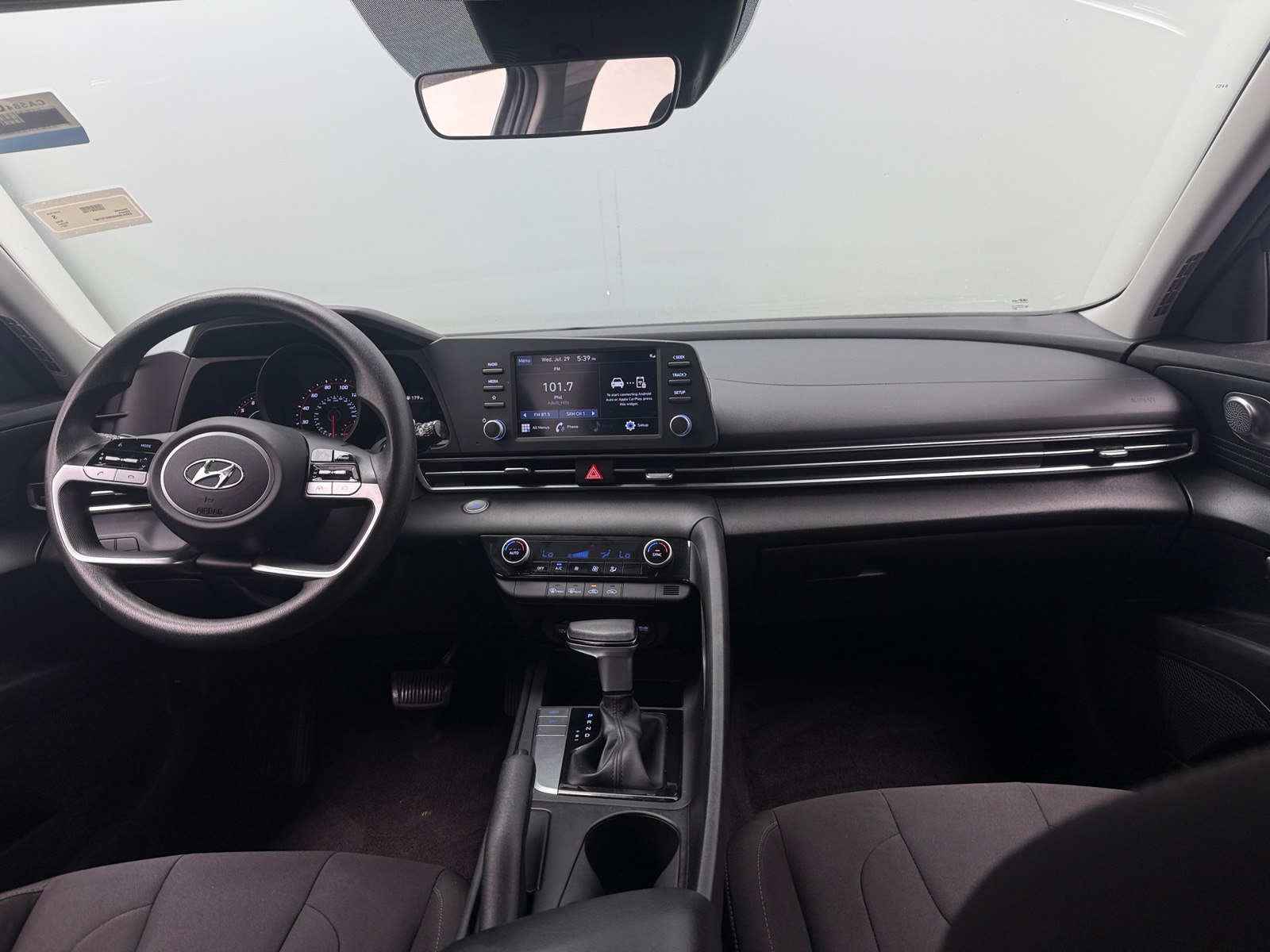 Thumbnail: 2021 Hyundai Elantra - 3