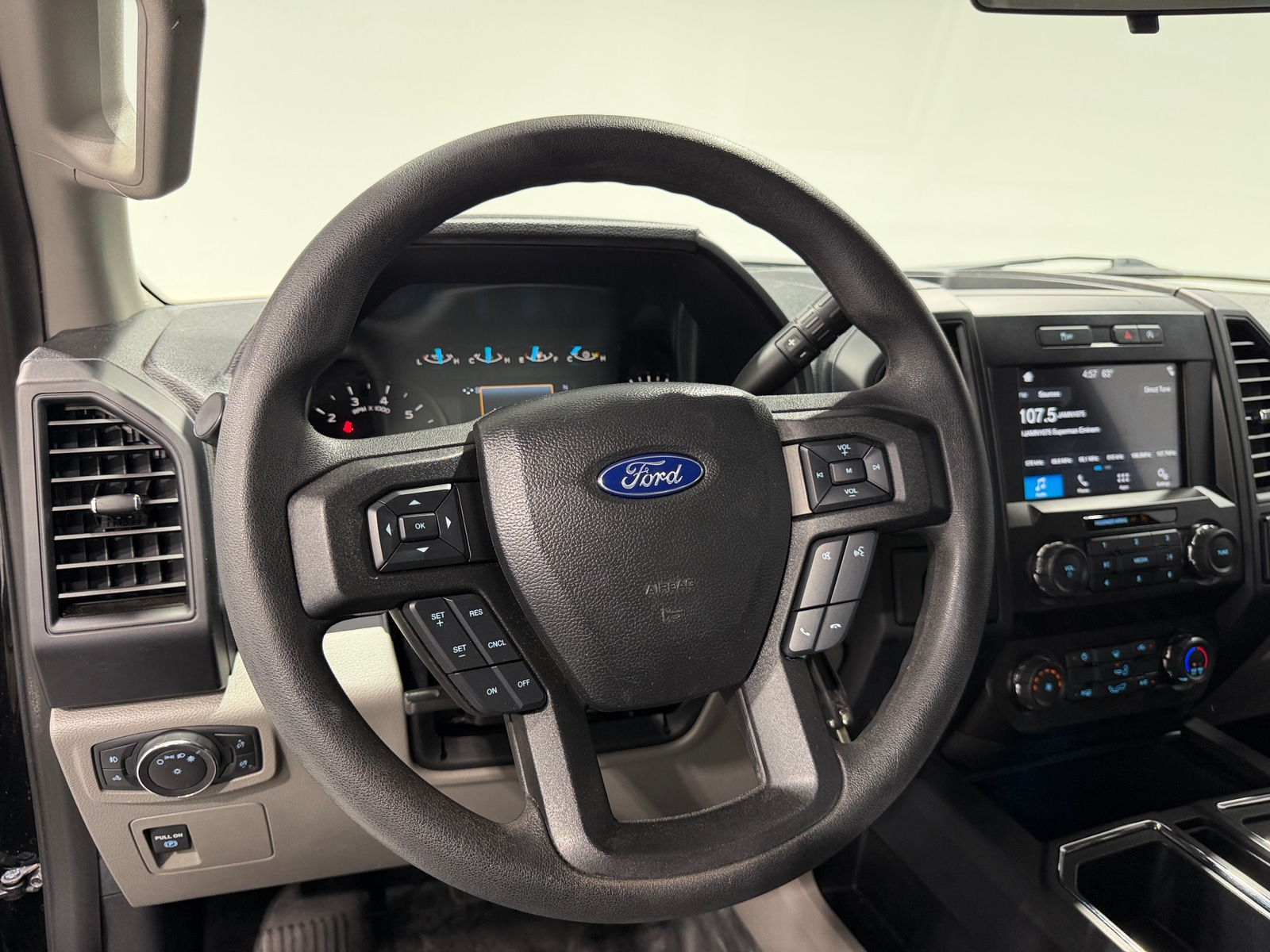 Thumbnail: 2019 Ford Econoline - 5
