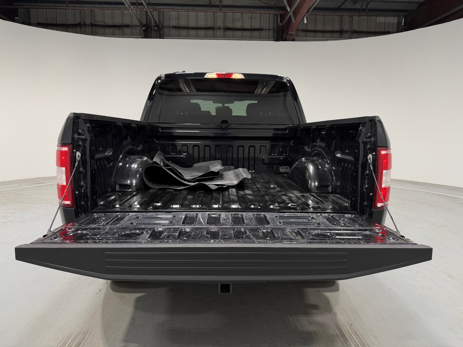 Thumbnail: 2019 Ford Econoline - 7