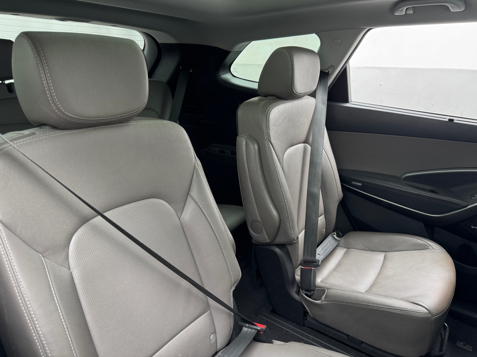 Thumbnail: 2017 Hyundai Santa Fe - 5