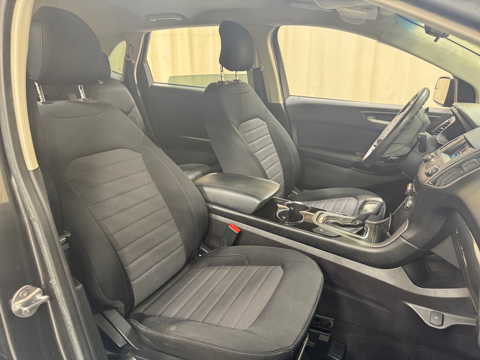 Thumbnail: 2017 Ford Edge - 2