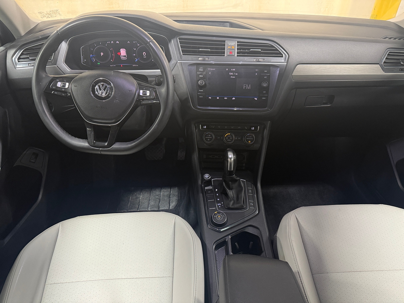 Thumbnail: 2020 Volkswagen Tiguan - 2