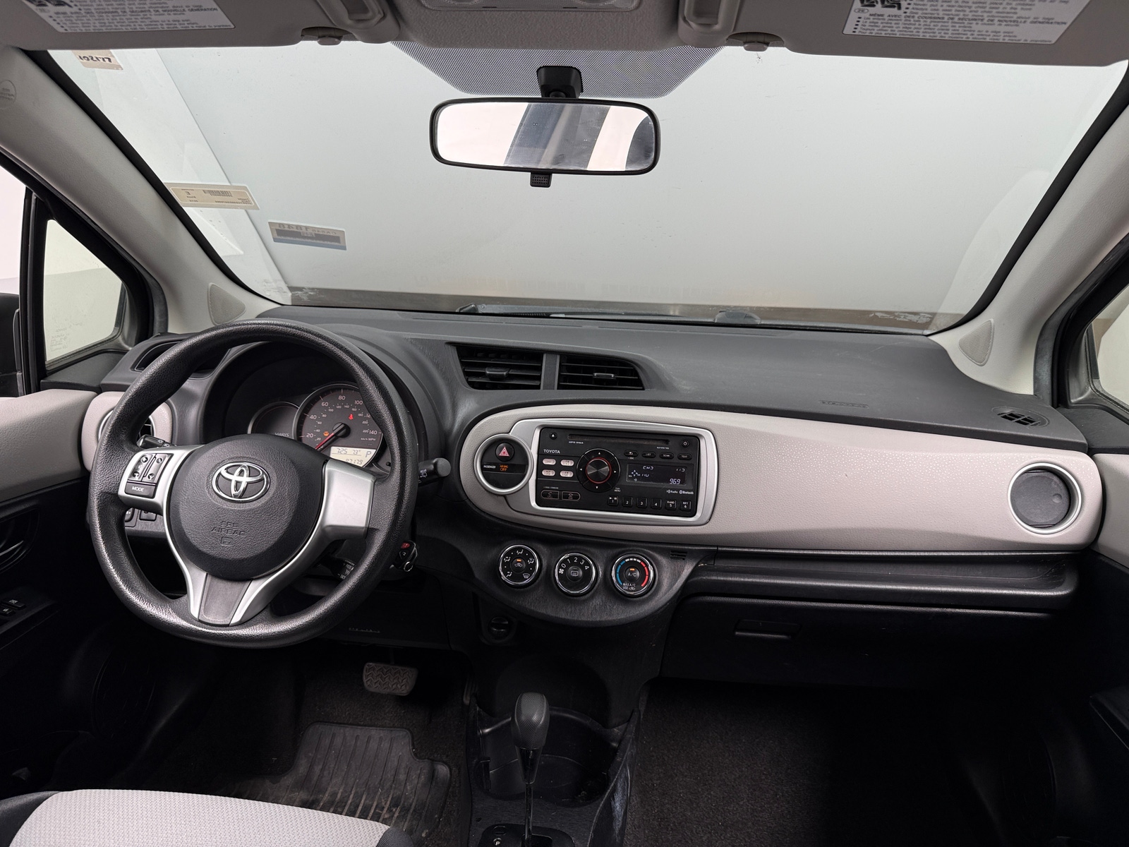 Thumbnail: 2014 Toyota Yaris - 3