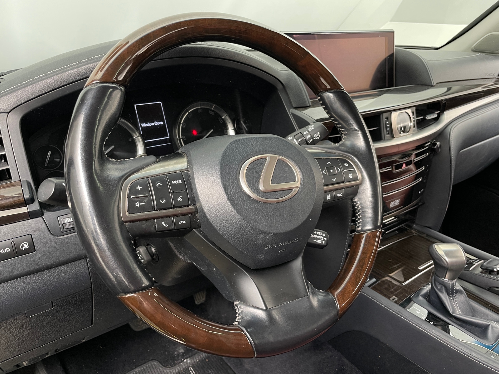 Thumbnail: 2018 Lexus LX - 4