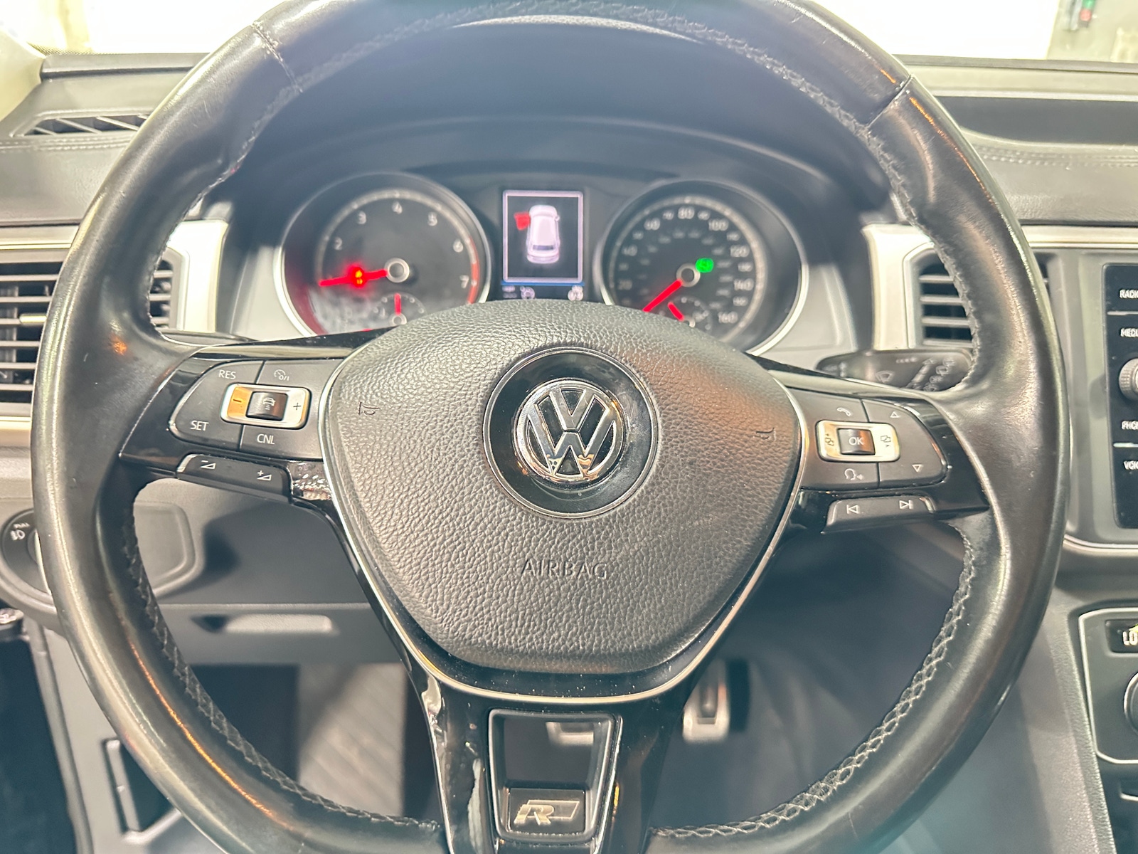 Thumbnail: 2018 Volkswagen Atlas - 4