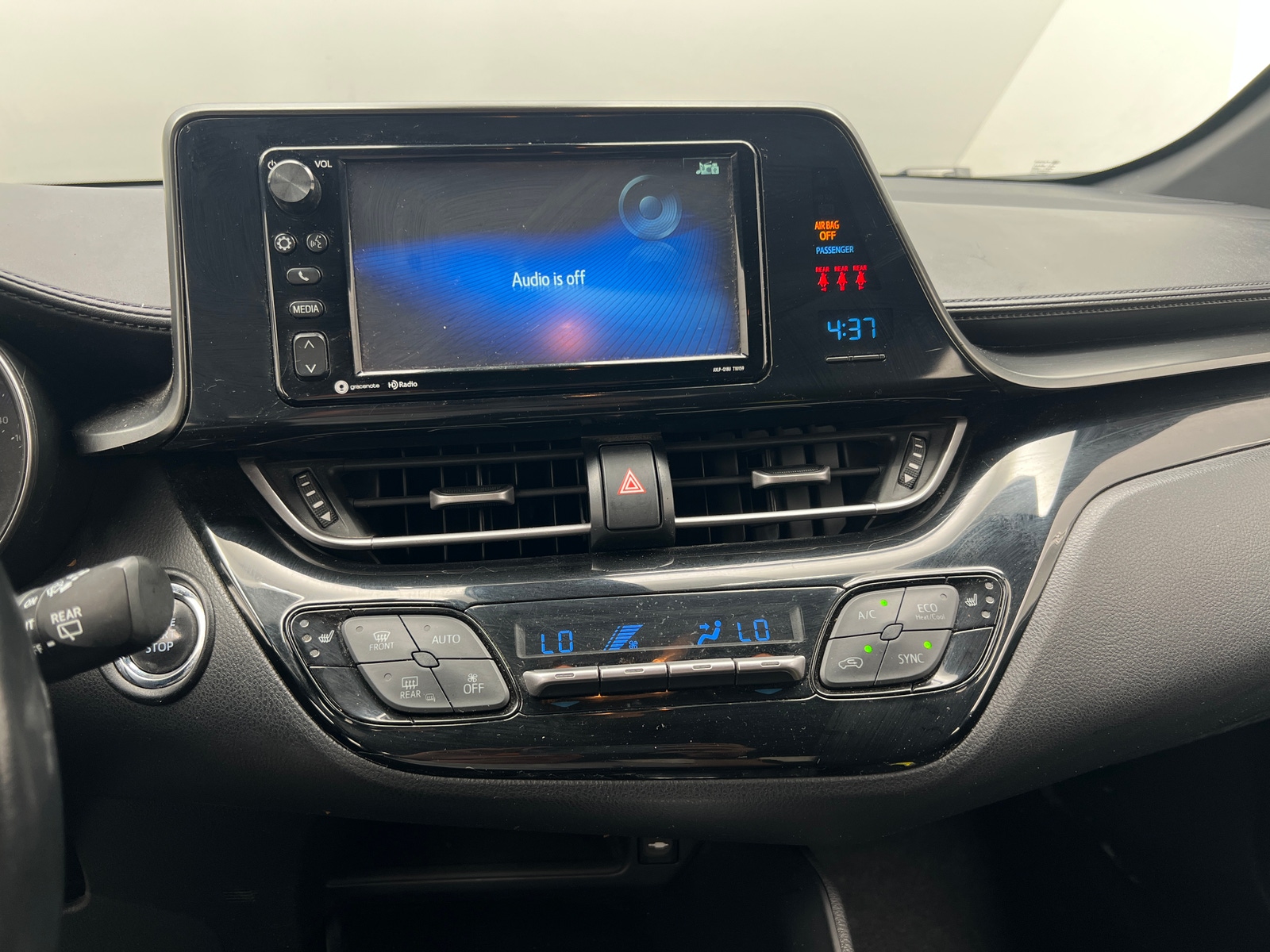 Thumbnail: 2018 Toyota C-HR - 4