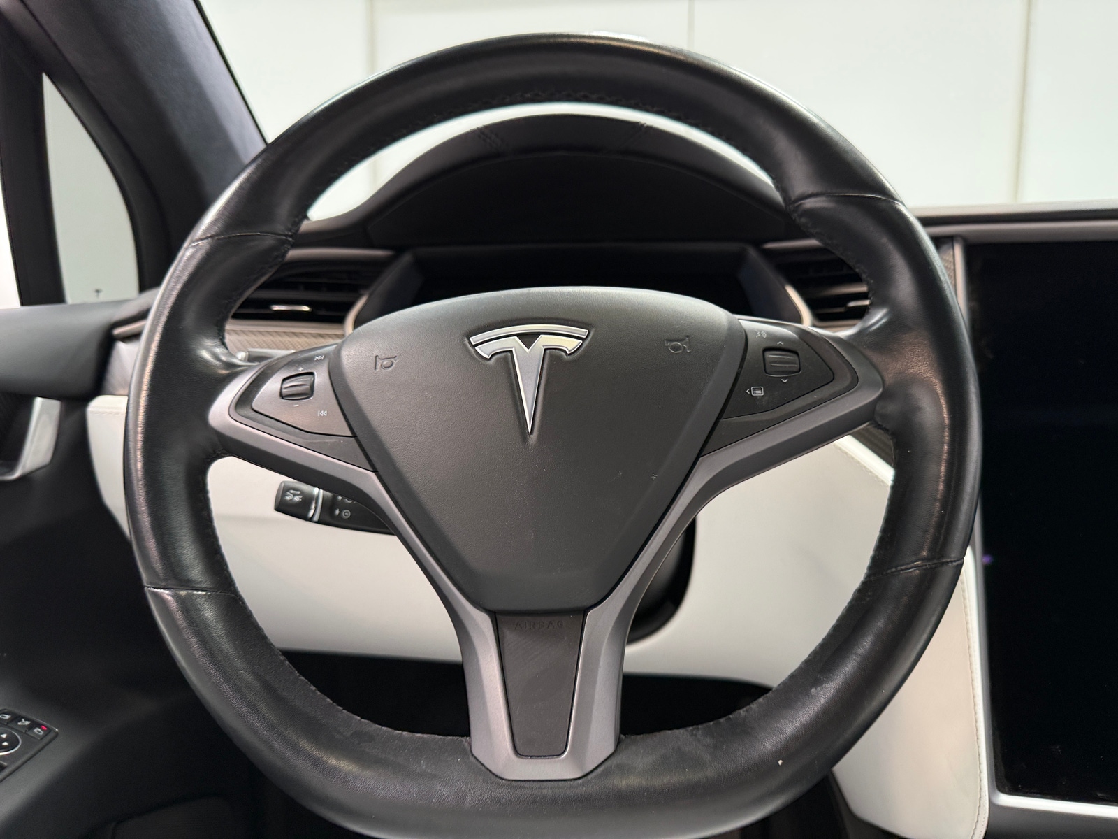 Thumbnail: 2018 Tesla Model X - 4
