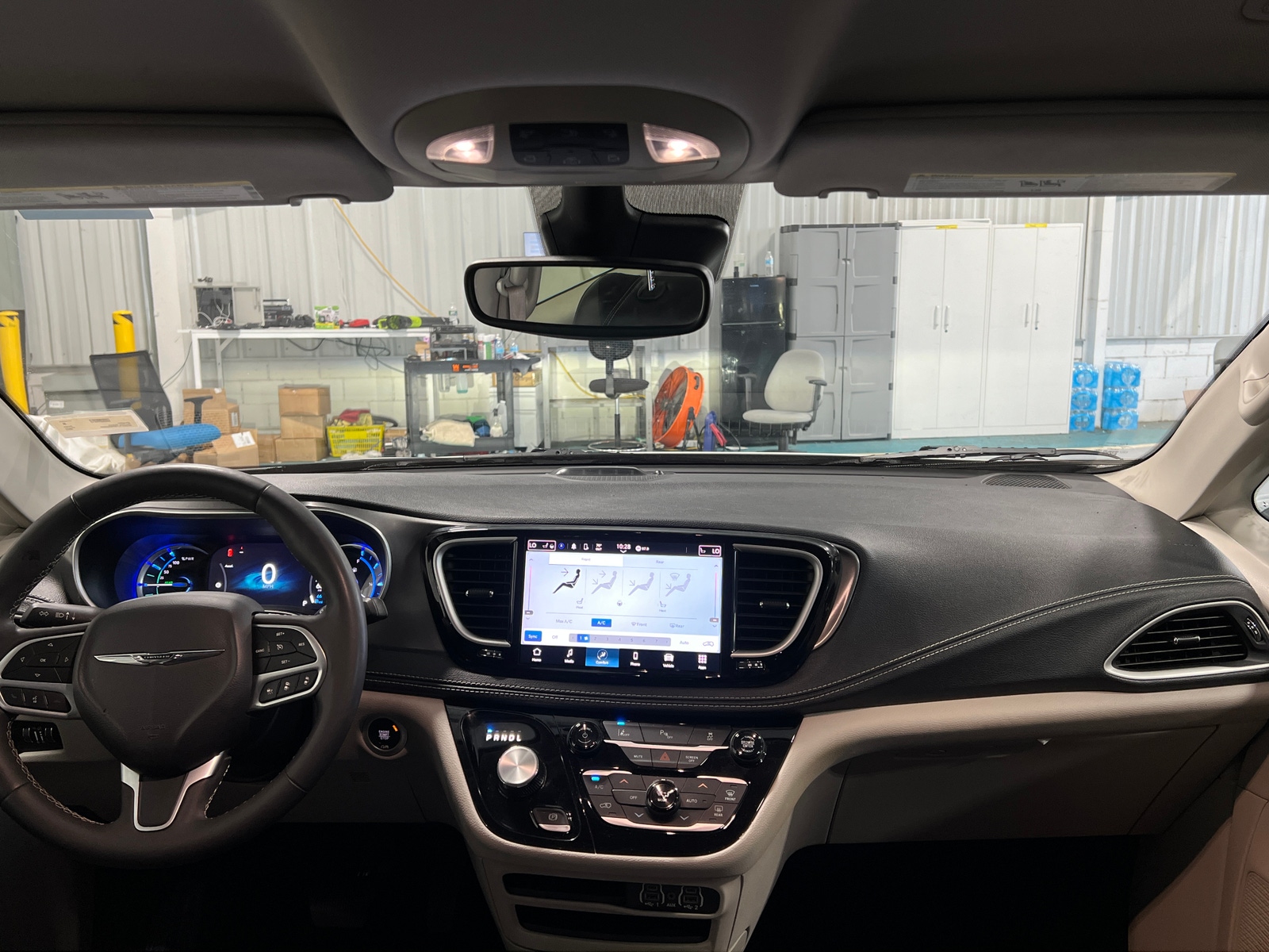 Thumbnail: 2023 Chrysler Pacifica - 2