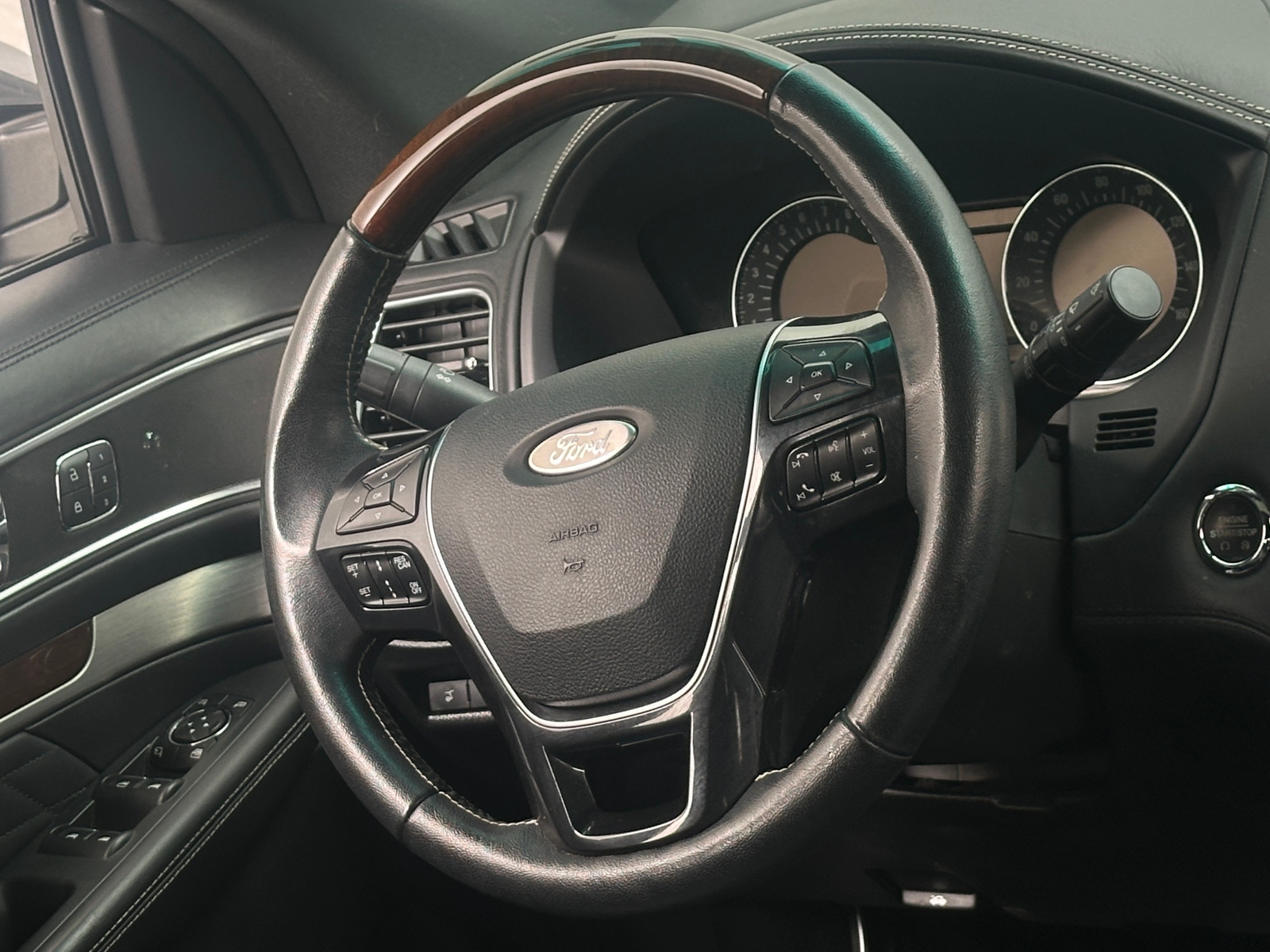 Thumbnail: 2016 Ford Explorer - 4