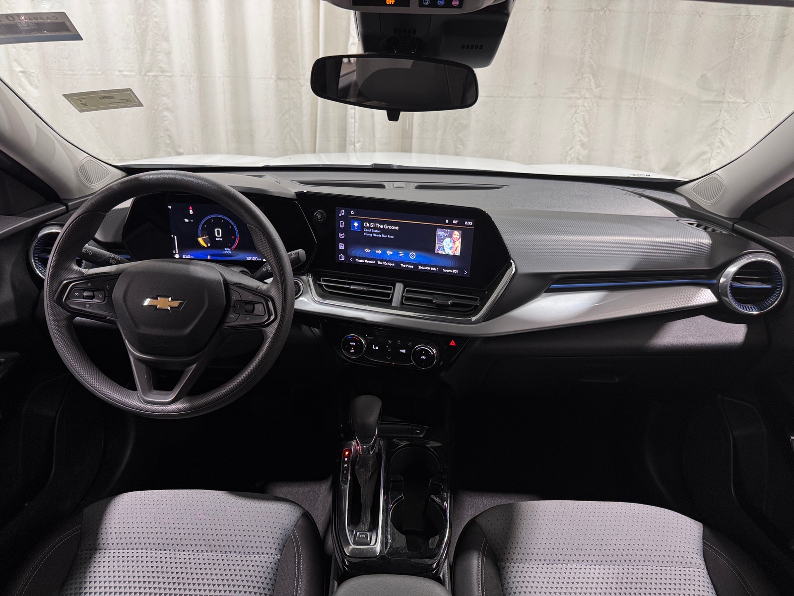 Thumbnail: 2025 Chevrolet Trax - 2