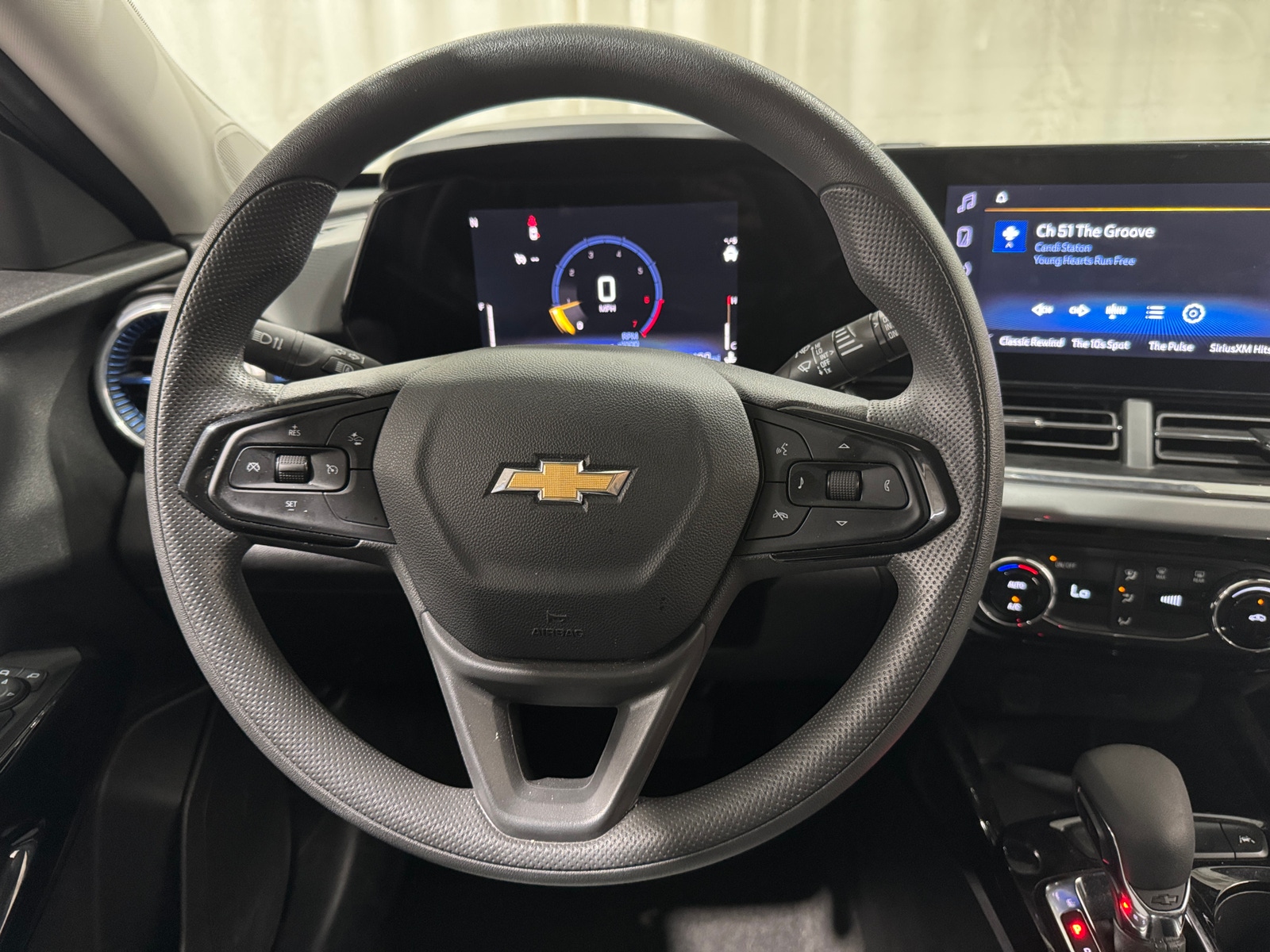 Thumbnail: 2025 Chevrolet Trax - 4