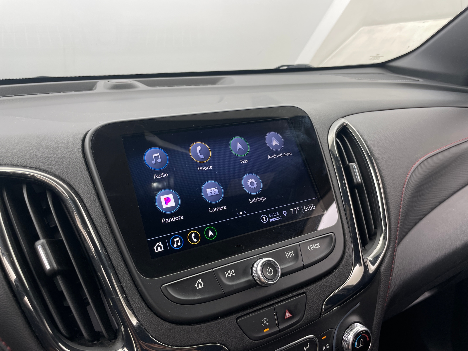 Thumbnail: 2022 Chevrolet Equinox - 4
