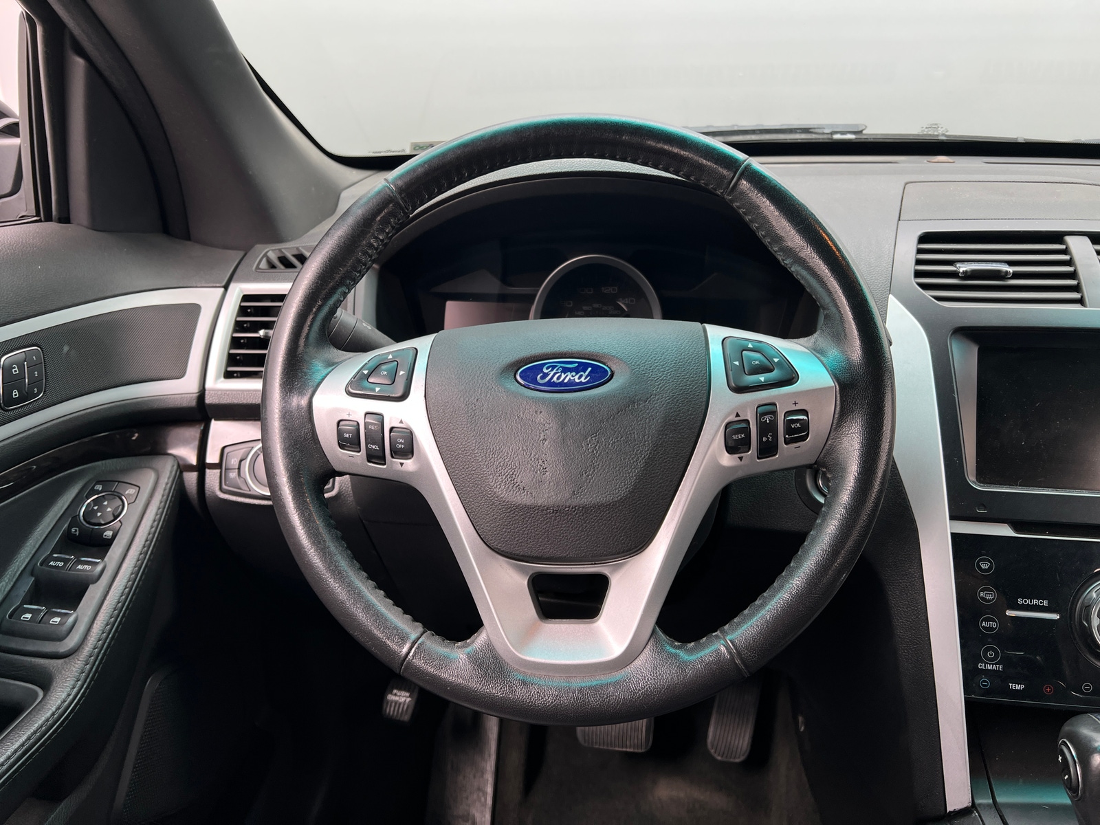 Thumbnail: 2014 Ford Explorer - 4