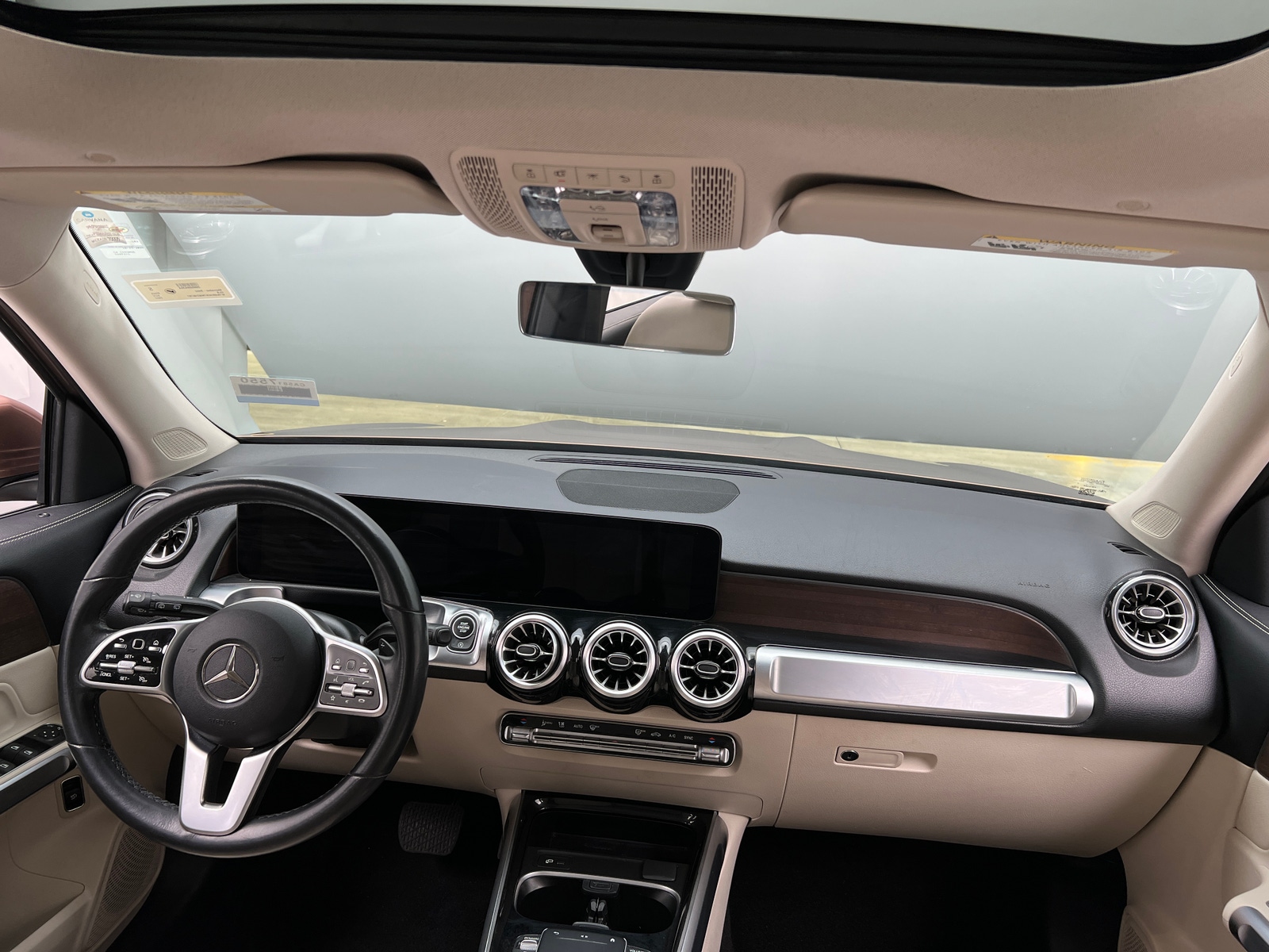 Thumbnail: 2022 Mercedes-Benz GLB - 2