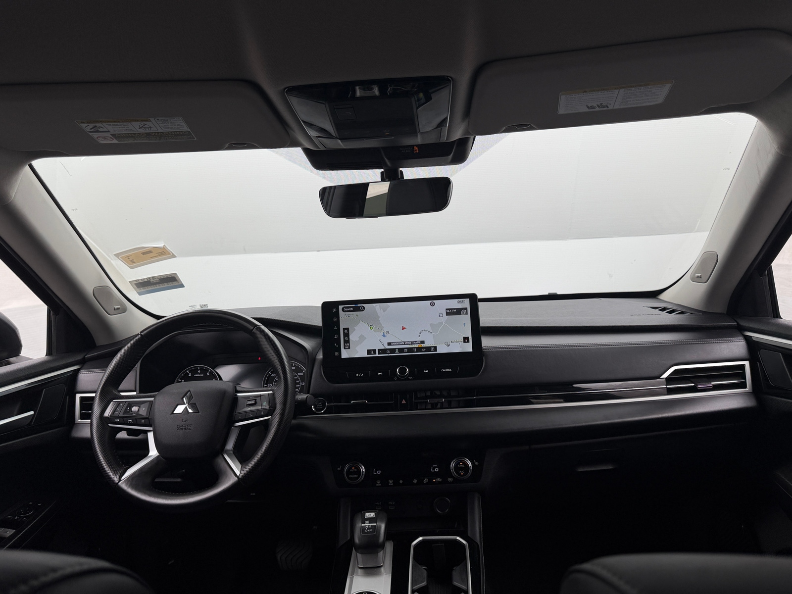 Thumbnail: 2025 Mitsubishi Outlander - 2