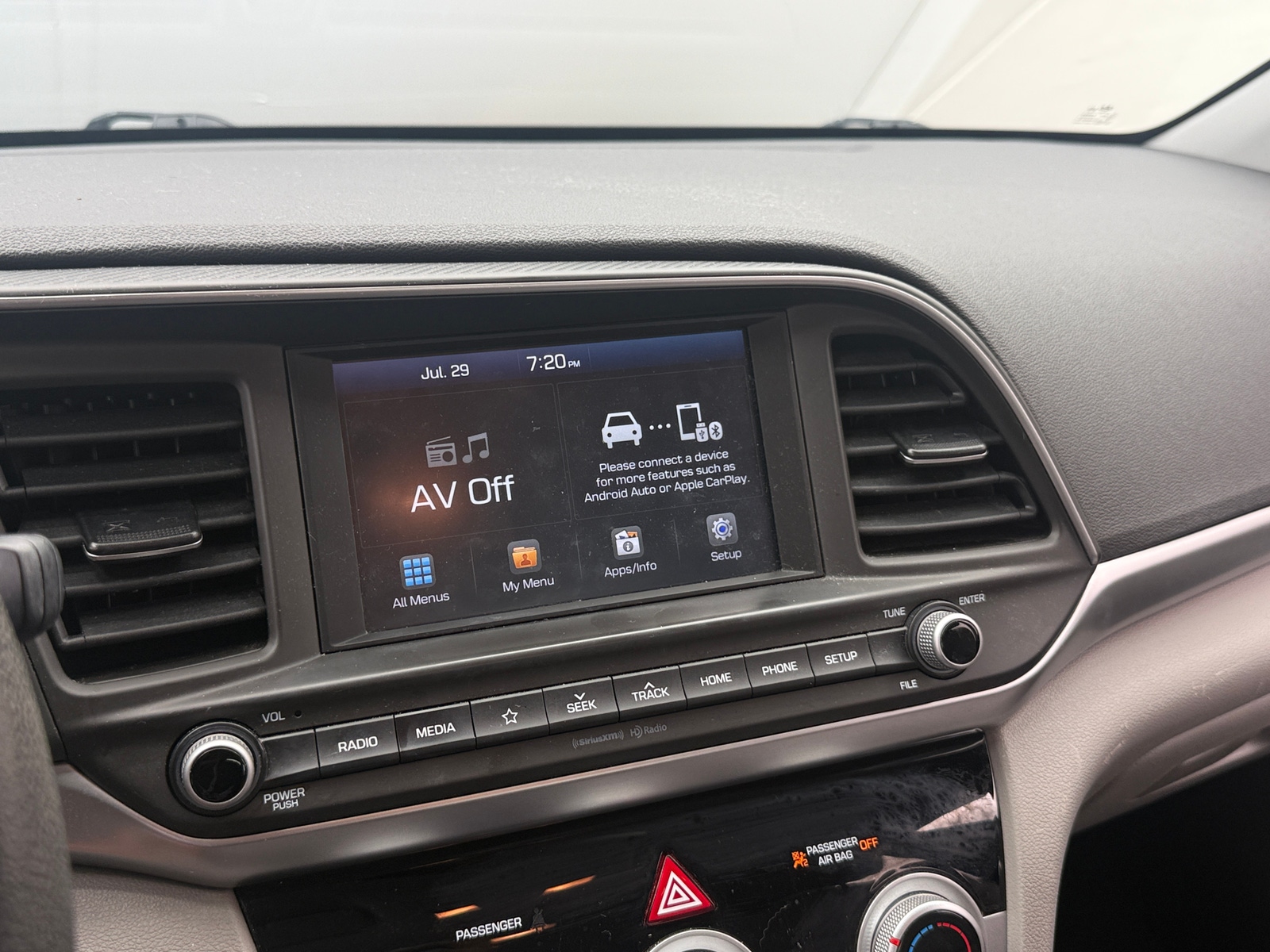 Thumbnail: 2019 Hyundai Elantra - 4