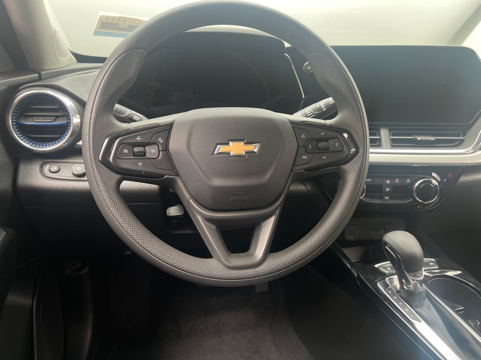 Thumbnail: 2025 Chevrolet Trax - 4