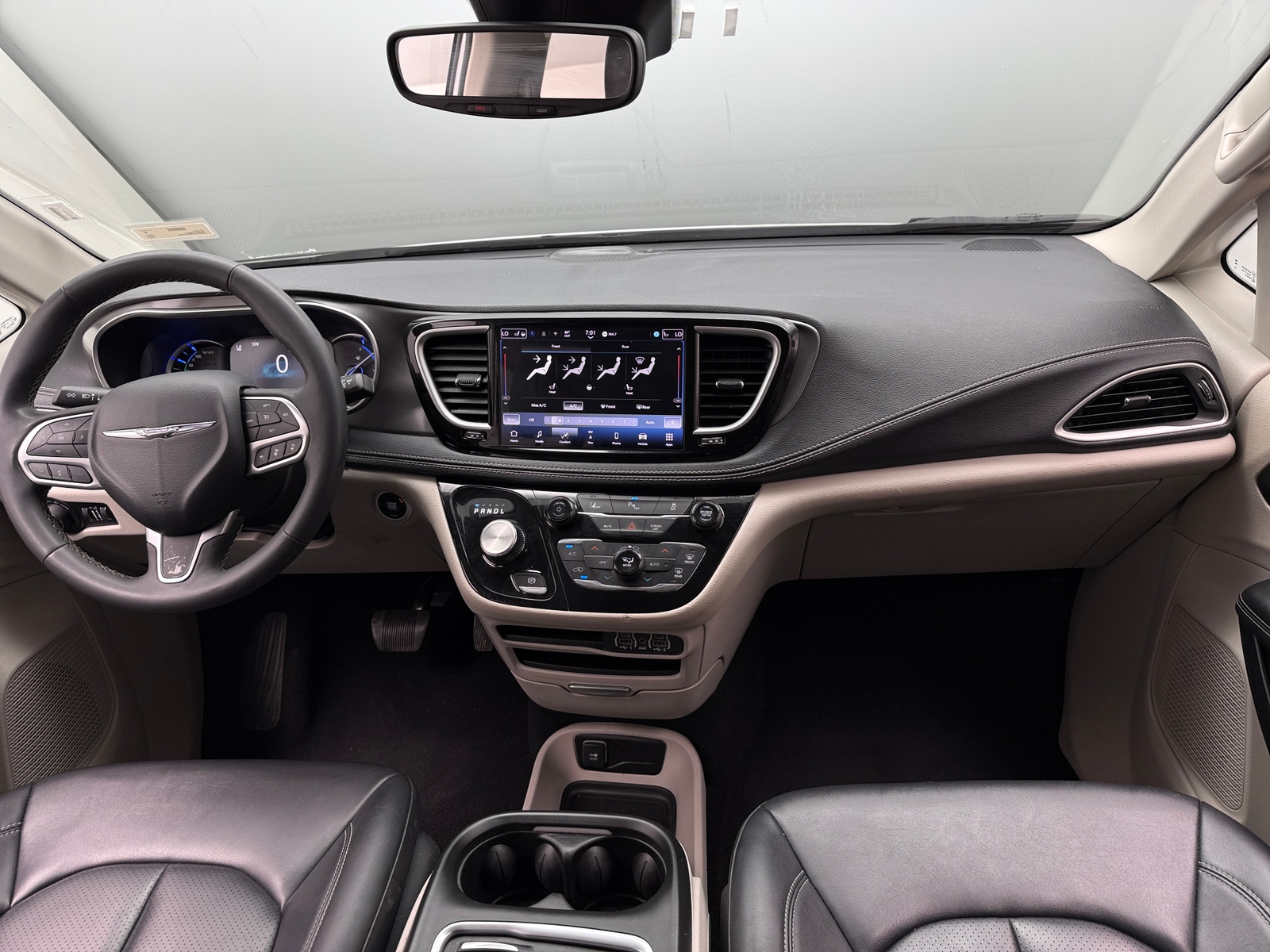 Thumbnail: 2024 Chrysler Pacifica - 2